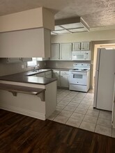 302 W Crawford St in Gentry, AR - Building Photo - Building Photo