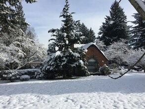 3846 NE Maywood Pl in Portland, OR - Building Photo - Building Photo