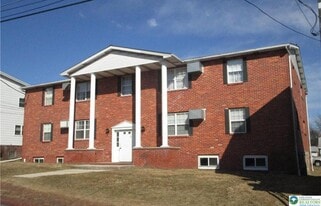 235 N Nice St in Frackville, PA - Building Photo