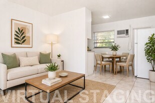 2306 Fillmore St, Unit #7 in Hollywood, FL - Building Photo