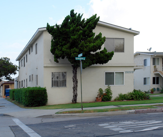 15023 Burin Ave in Lawndale, CA - Foto de edificio - Building Photo