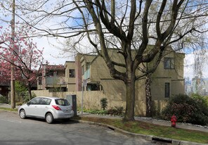 1005 W 7th Ave in Vancouver, BC - Building Photo