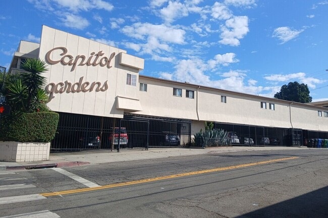 Capitol Gardens in Los Angeles, CA - Foto de edificio - Building Photo