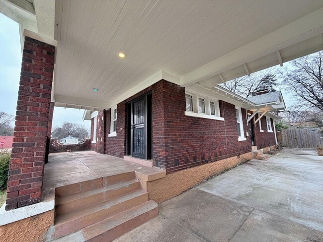 729 Garland St in Memphis, TN - Building Photo - Building Photo