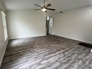 526 Cypress View Dr in Oldsmar, FL - Building Photo - Building Photo