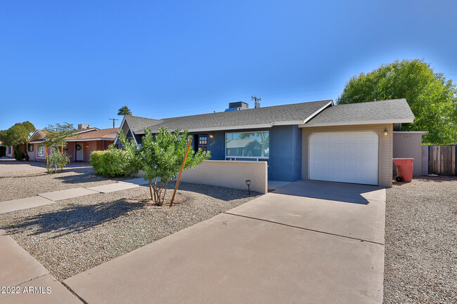 8419 E Sheridan St in Scottsdale, AZ - Building Photo - Building Photo