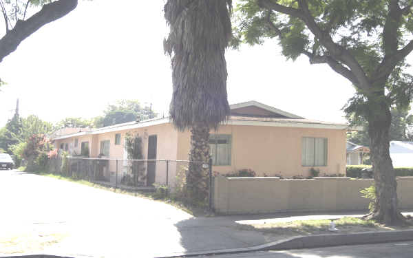 6544-6548 El Cortez Ave in Bell Gardens, CA - Building Photo