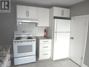 570 Gladstone Ave in Ottawa, ON - Building Photo - Building Photo