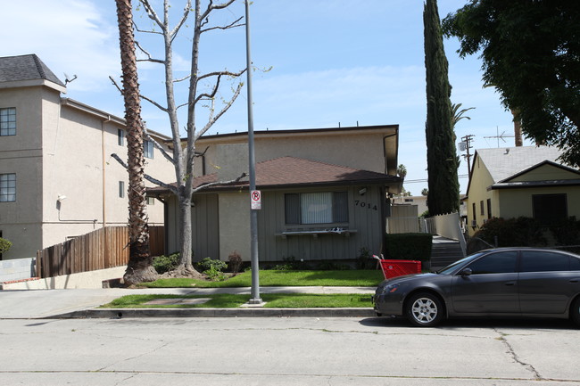 7014 Remmet Ave in Canoga Park, CA - Building Photo - Building Photo