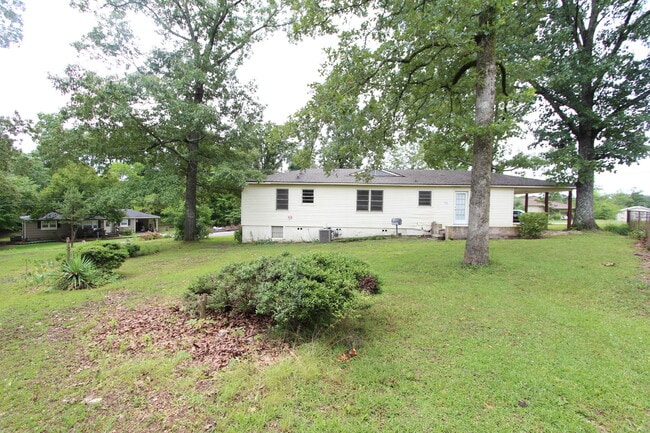 900 27th Ave NE in Center Point, AL - Building Photo - Building Photo