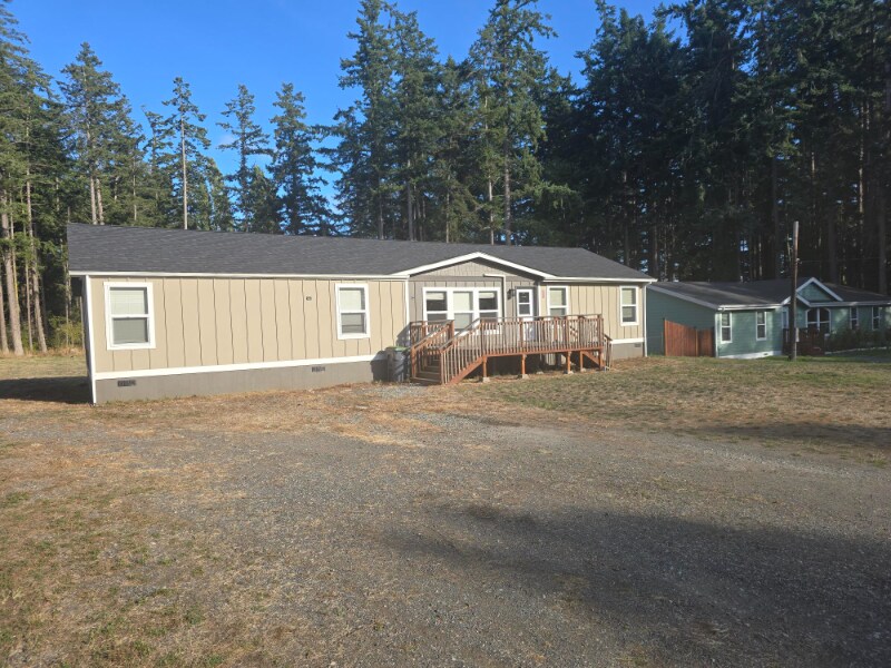 3564 N Appian Way in Oak Harbor, WA - Building Photo