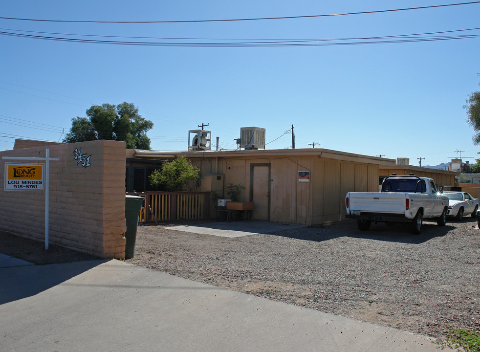 3451 N Flowing Wells Rd in Tucson, AZ - Foto de edificio