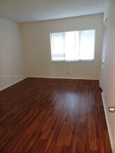 5820 NW 21st St in Lauderhill, FL - Building Photo - Building Photo