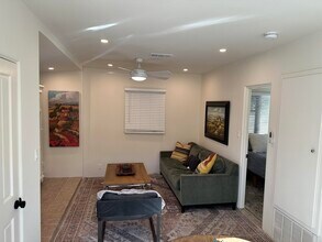 840 Indian Canyon Dr in Palm Springs, CA - Building Photo - Building Photo