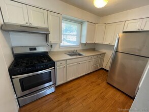 128 Park St in Manchester, CT - Building Photo - Building Photo