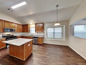 7702 Summer Dale Dr in Rosenberg, TX - Building Photo - Building Photo