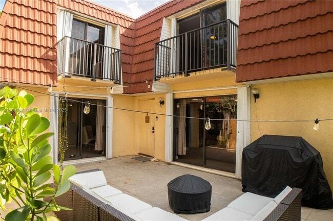 726 NW 98th Cir in Plantation, FL - Building Photo - Building Photo