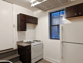 1542 N Kedzie Ave in Chicago, IL - Building Photo - Building Photo