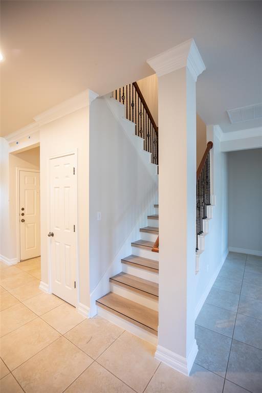 property at 9512 Bromsgrove Dr