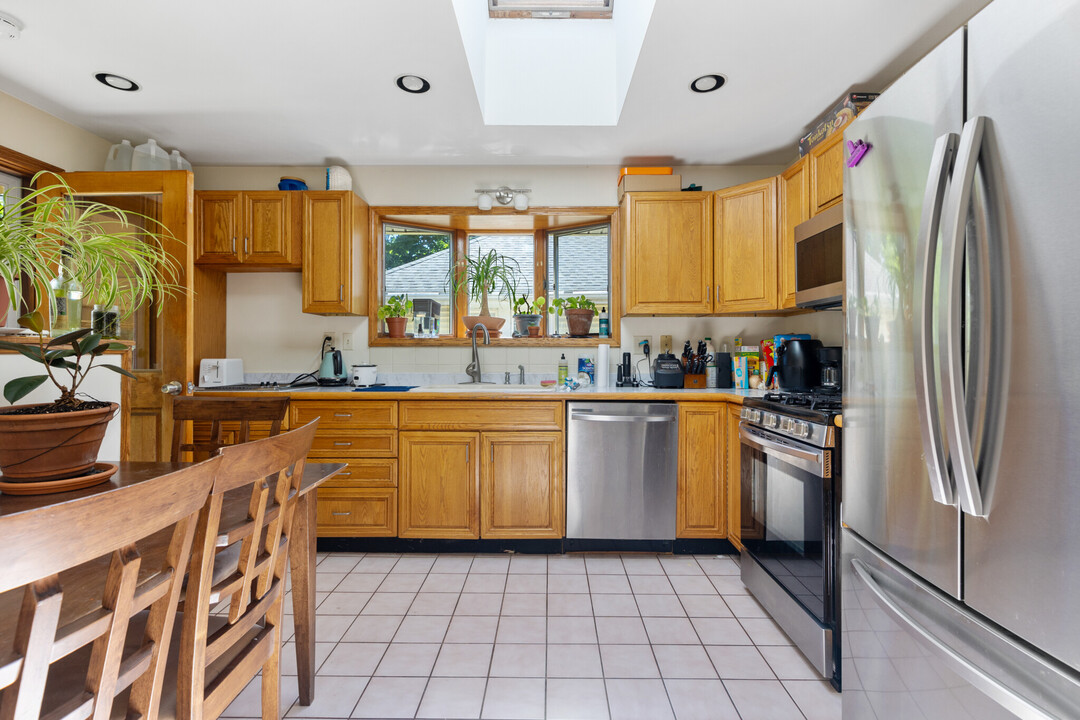 27 Murray Hill Rd, Unit 27 in Cambridge, MA - Building Photo