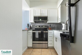 5704 W Thomas Rd in Phoenix, AZ - Building Photo - Building Photo