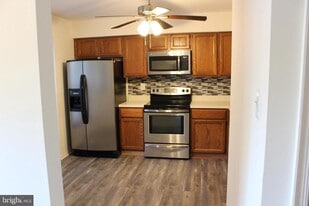 11724 Lone Tree Ct in Columbia, MD - Building Photo