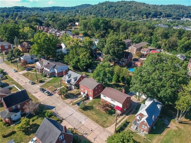 property at 2 Cobb Ave