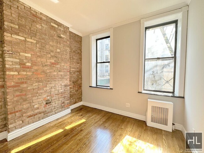 MOTT ST., Unit 8 in New York, NY - Building Photo - Building Photo
