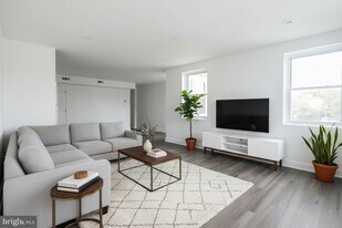 274 N 58th St in Philadelphia, PA - Building Photo