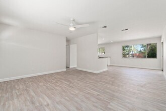 1971 SE Carvalho St in Port St. Lucie, FL - Building Photo - Building Photo