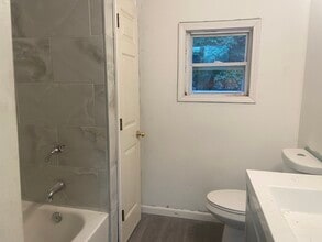 883 Carter St in Nashville, TN - Building Photo - Building Photo