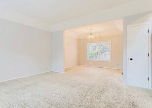 16091 NW Joscelyn St in Beaverton, OR - Building Photo - Building Photo