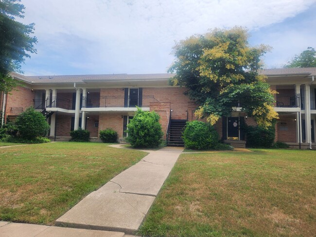 5063 Ridglea Ln in Fort Worth, TX - Building Photo - Building Photo