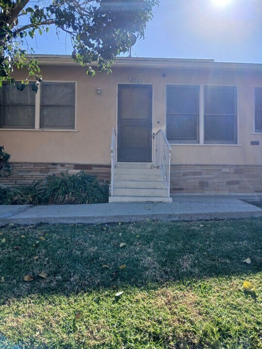 835 W 10th St-Unit -835 in Los Angeles, CA - Building Photo