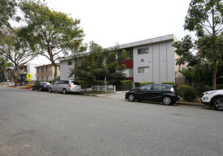 1202 N Fuller Ave in Los Angeles, CA - Building Photo - Building Photo