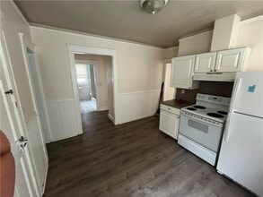 122 Pinehurst Ave in Providence, RI - Building Photo - Building Photo