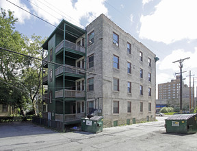 2314 W Wells St in Milwaukee, WI - Building Photo - Building Photo