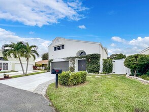 5 Dalton Pl in Boynton Beach, FL - Building Photo - Building Photo