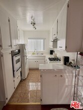 11815 Mayfield Ave in Los Angeles, CA - Building Photo - Building Photo