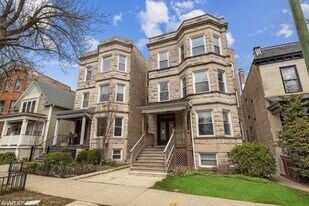 1444 W Berwyn Ave in Chicago, IL - Building Photo