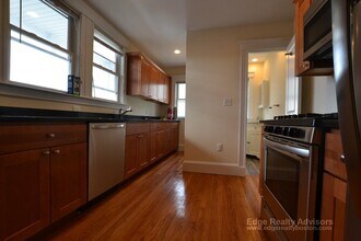 20 Claymoss Rd, Unit 1 in Boston, MA - Foto de edificio - Building Photo