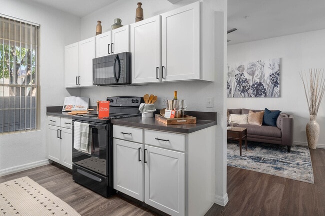 Envision in Mesa, AZ - Foto de edificio - Building Photo