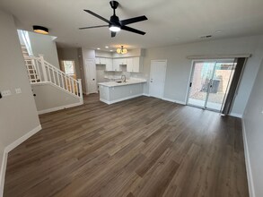 4026 Sparrow Rock St in Las Vegas, NV - Building Photo - Building Photo