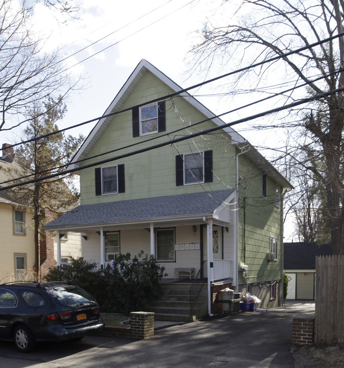 68 Soper Ave in Northport, NY - Building Photo