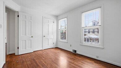 6415 Howe St in Pittsburgh, PA - Building Photo - Building Photo