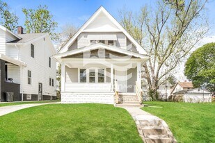 1735 Joffre Ave in Toledo, OH - Building Photo