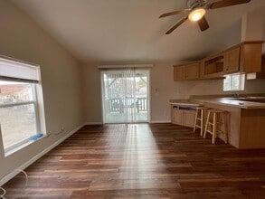 5650 Farousse Way in Paso Robles, CA - Building Photo - Building Photo