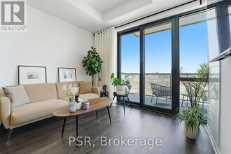 251 Masonry Wy in Mississauga, ON - Building Photo - Building Photo