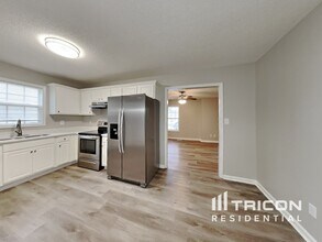 701 Avondale Dr in Clayton, NC - Building Photo - Building Photo