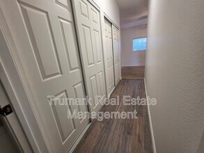 14605 Burbank Blvd in Los Angeles, CA - Building Photo - Building Photo